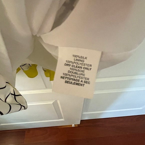 Summer dress in excellent condition. - Picture 4 of 5